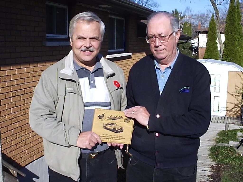 Peter Sant with the 2009 Lloyd Crowdis Award